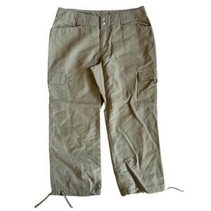 Women’s North Face Tan Hiking Outdoor Capri Pants Size 8